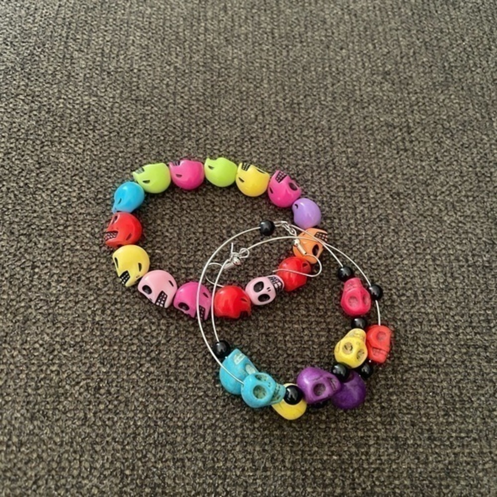 HALLOWEEN SKULLS bracelet and earrings hoops set
